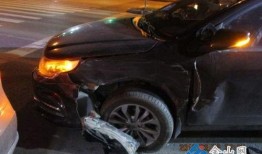 扬中同城爆料最新车祸,悲剧瞬间，生命消逝，紧急救援现场直击